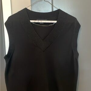 Sanctuary Black V-Neck Sleeveless Sweater